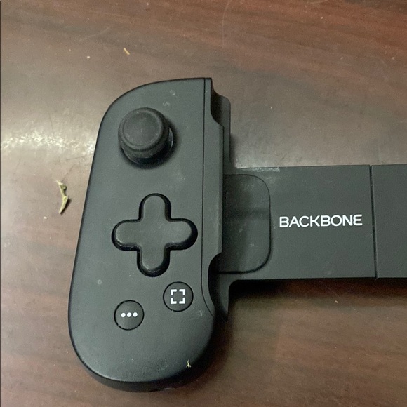Black Handheld Console Controller - Picture 3 of 4